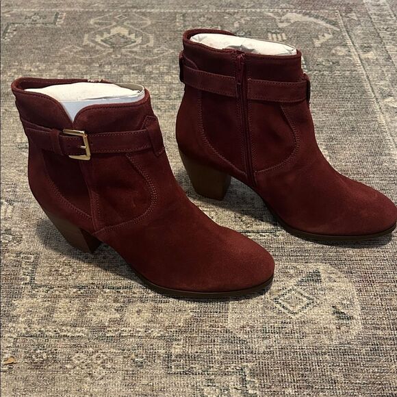 Diba Rich Burgundy Sleek Ankle Booties - Picture 2 of 6